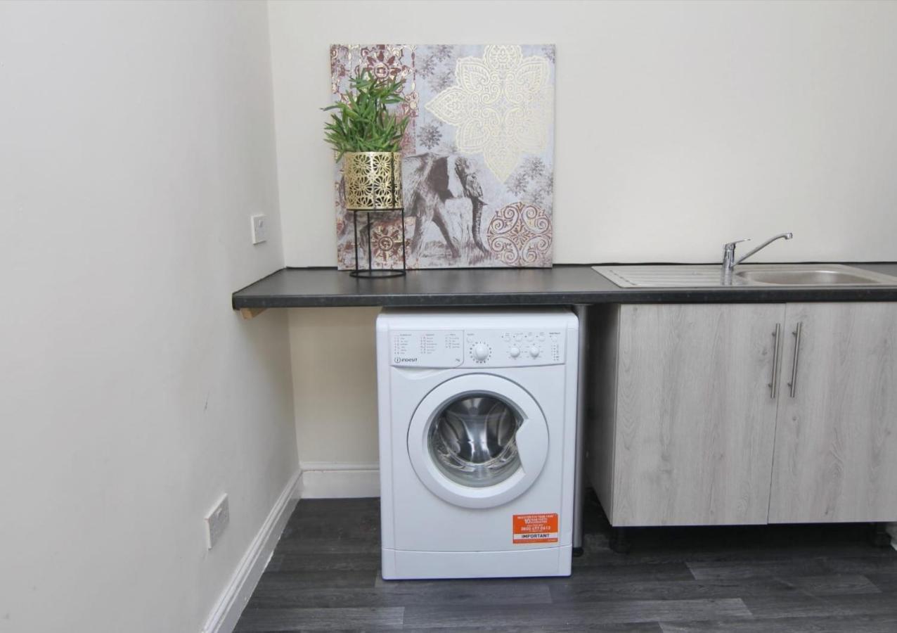 Twin Bed Near Train Station, Netflix, Wifi Apartment Coventry